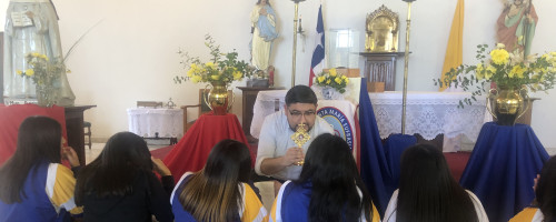 Visita de la reliquia de primera clase del beato Carlos Acutis al colegio Santa María Eufrasia